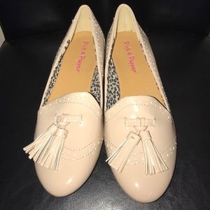 Patent leather flats/ loafers